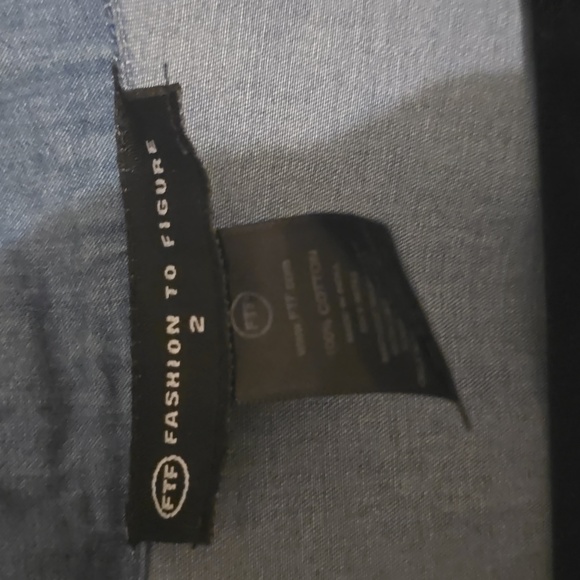 Fashion 2 figure Blue Medium wash chambray jean jumpsuit. Size 2X - Picture 3 of 13